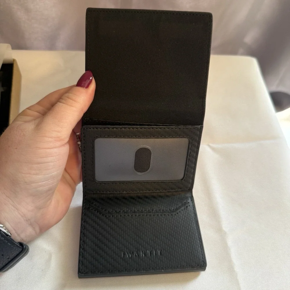 IWANTIT Minimalist Men's Wallet Lever Card Holder Action Carbon Black NIB